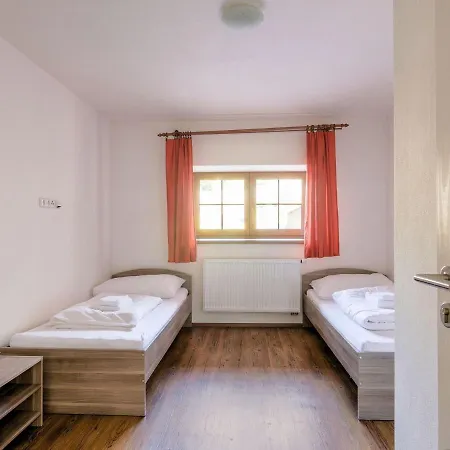 Holiday Ranch Babice Bungalow *