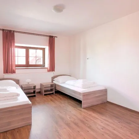 Semesterbostad Holiday Ranch Babice Bungalow